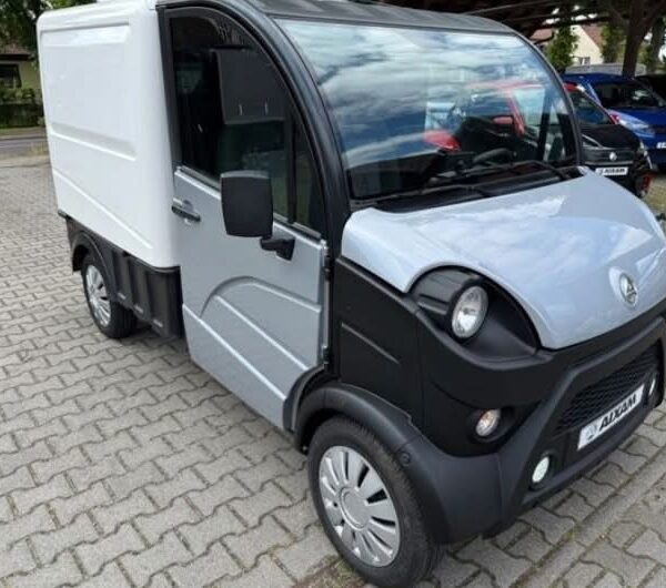 AIXAM D truck Fourgon